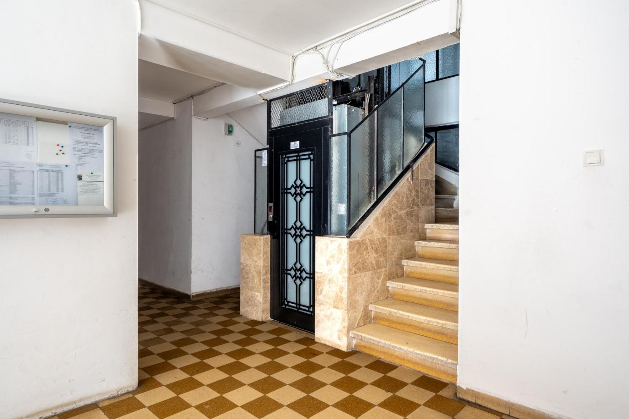 Apartment Steps2 Old Town & Metro - The Adventure Bucharest