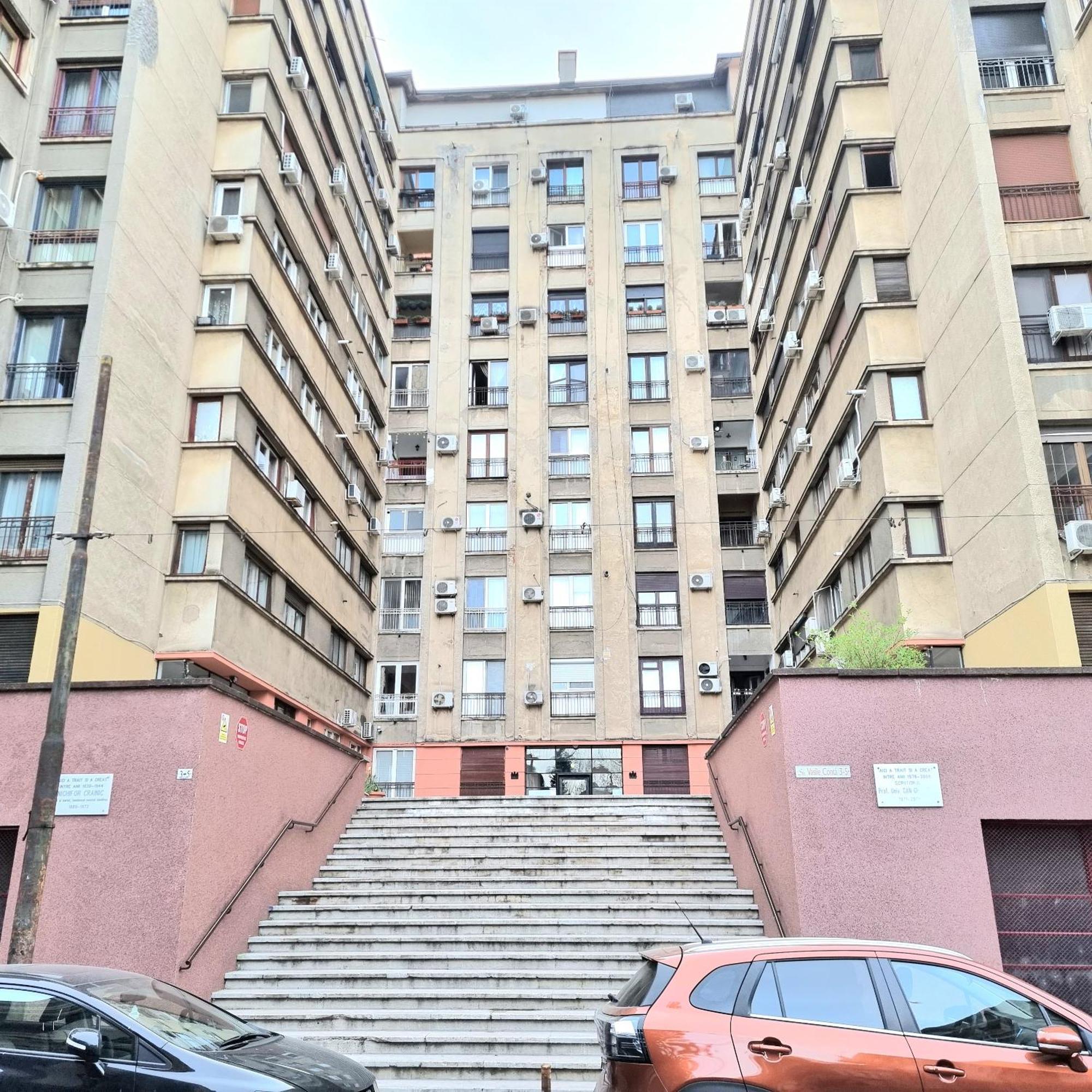 Steps2 Old Town & Metro - The Adventure * Bucharest