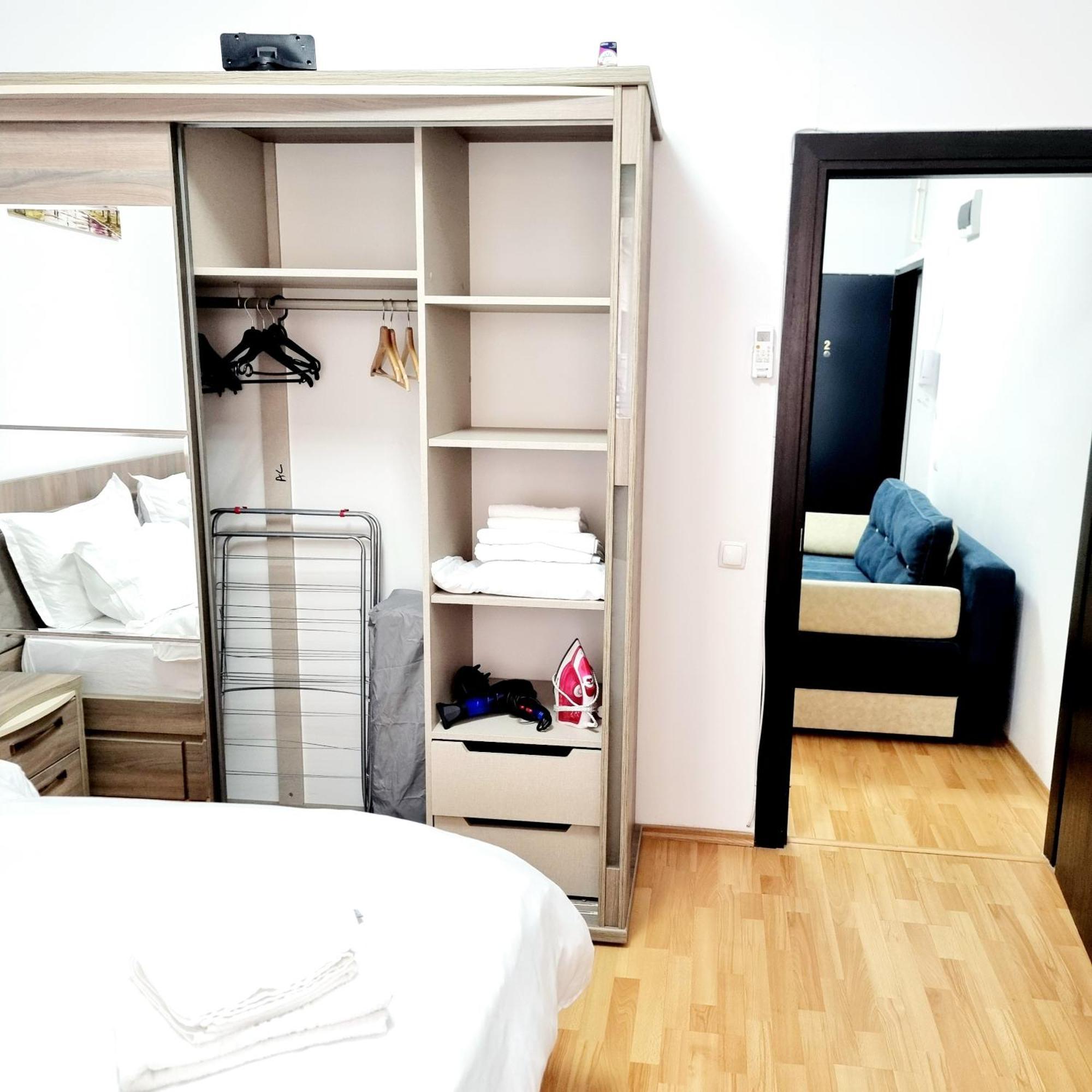 Steps2 Old Town & Metro - The Adventure Apartment Bucharest