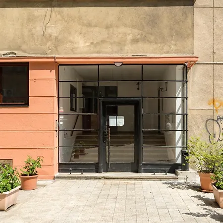 Steps2 Old Town & Metro - The Adventure Apartment Bucharest Exterior photo