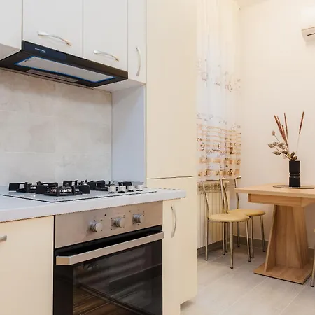 Steps2 Old Town & Metro - The Adventure Apartment Bucharest Exterior photo
